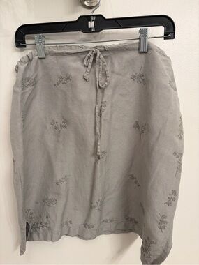 GAP Light Gray Embroidered Midi Skirt. Drawstring straight woman's large